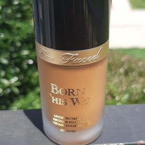 Too Faced Born This Way